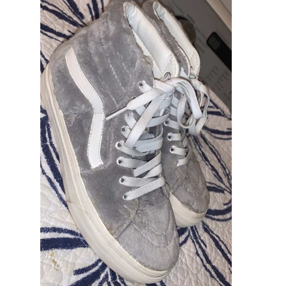 Fuzzy gray vans💖